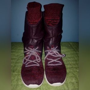 Nike Roche Fly Knit Sneaker Boots